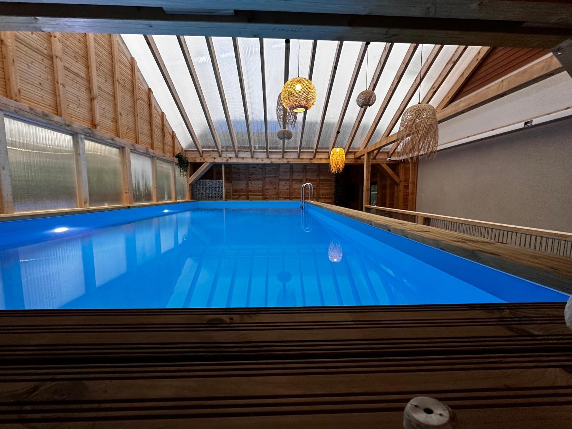 Domki Zlote Piaski Kryty Basen Sauna Jacuzzi Jastrzębia Góra Buitenkant foto
